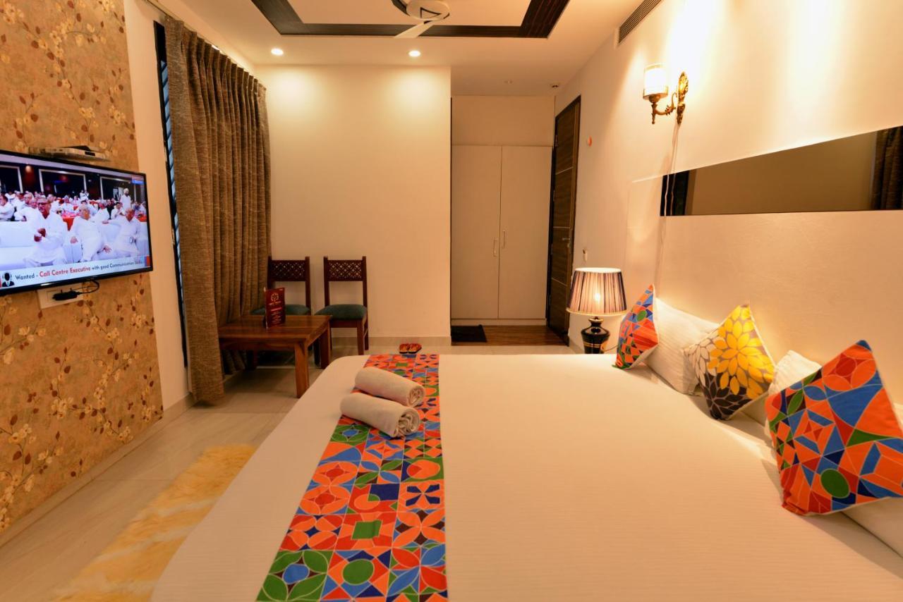 Hotel The Yellow Nayagaon Luaran gambar