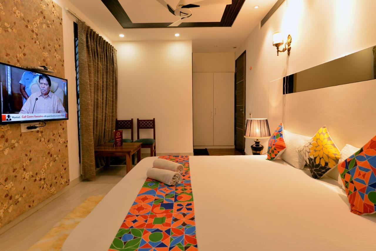 Hotel The Yellow Nayagaon Luaran gambar