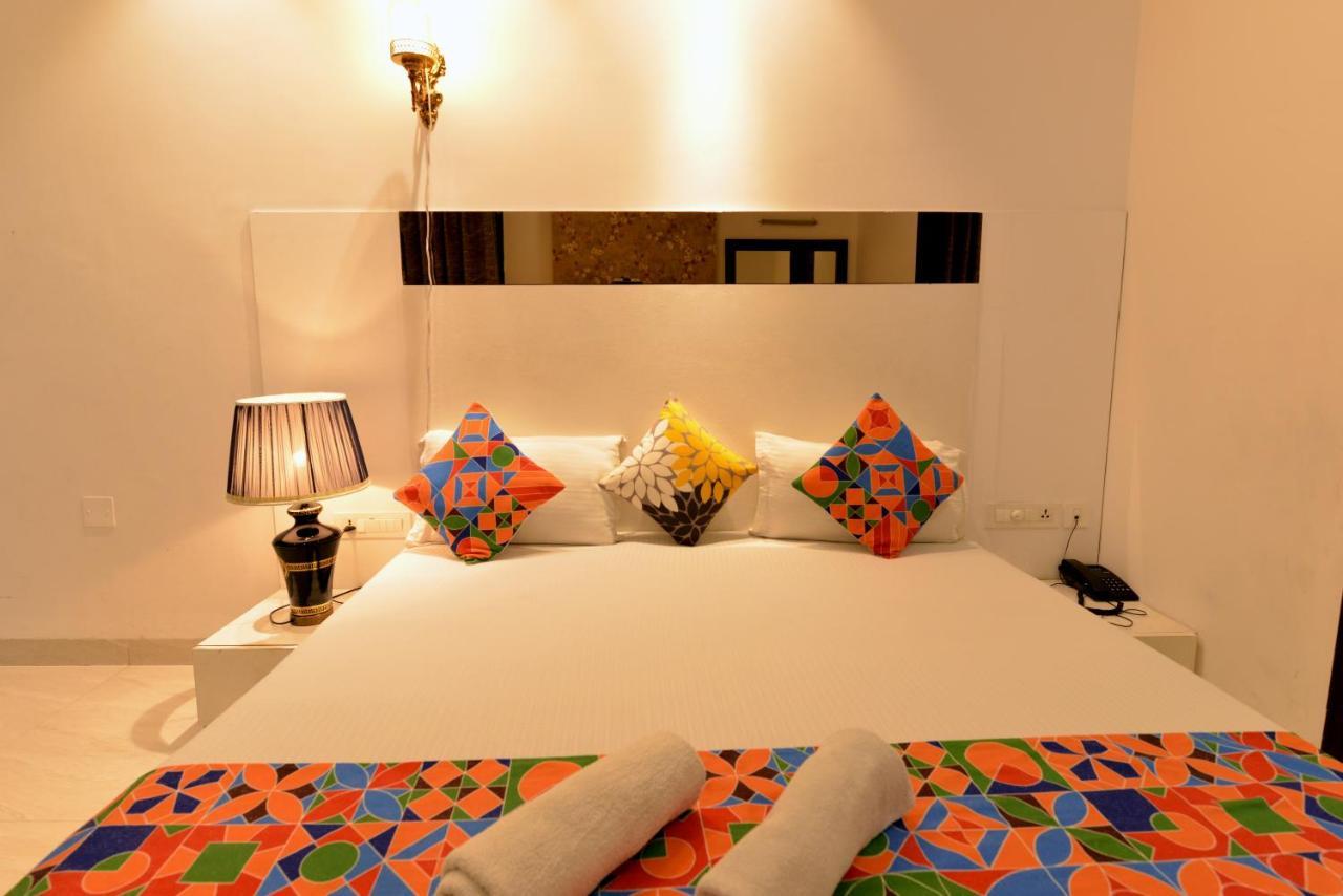 Hotel The Yellow Nayagaon Luaran gambar