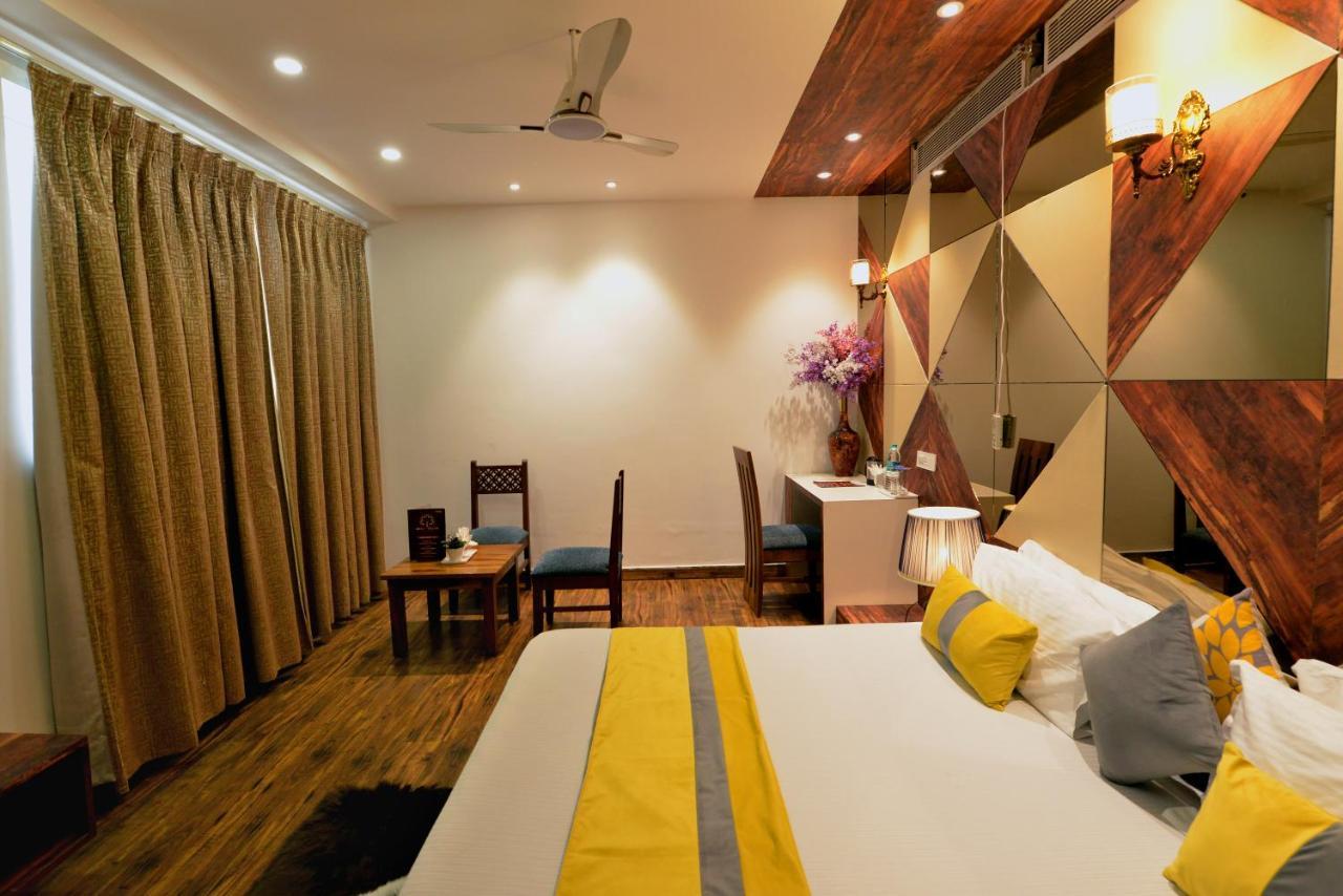 Hotel The Yellow Nayagaon Luaran gambar