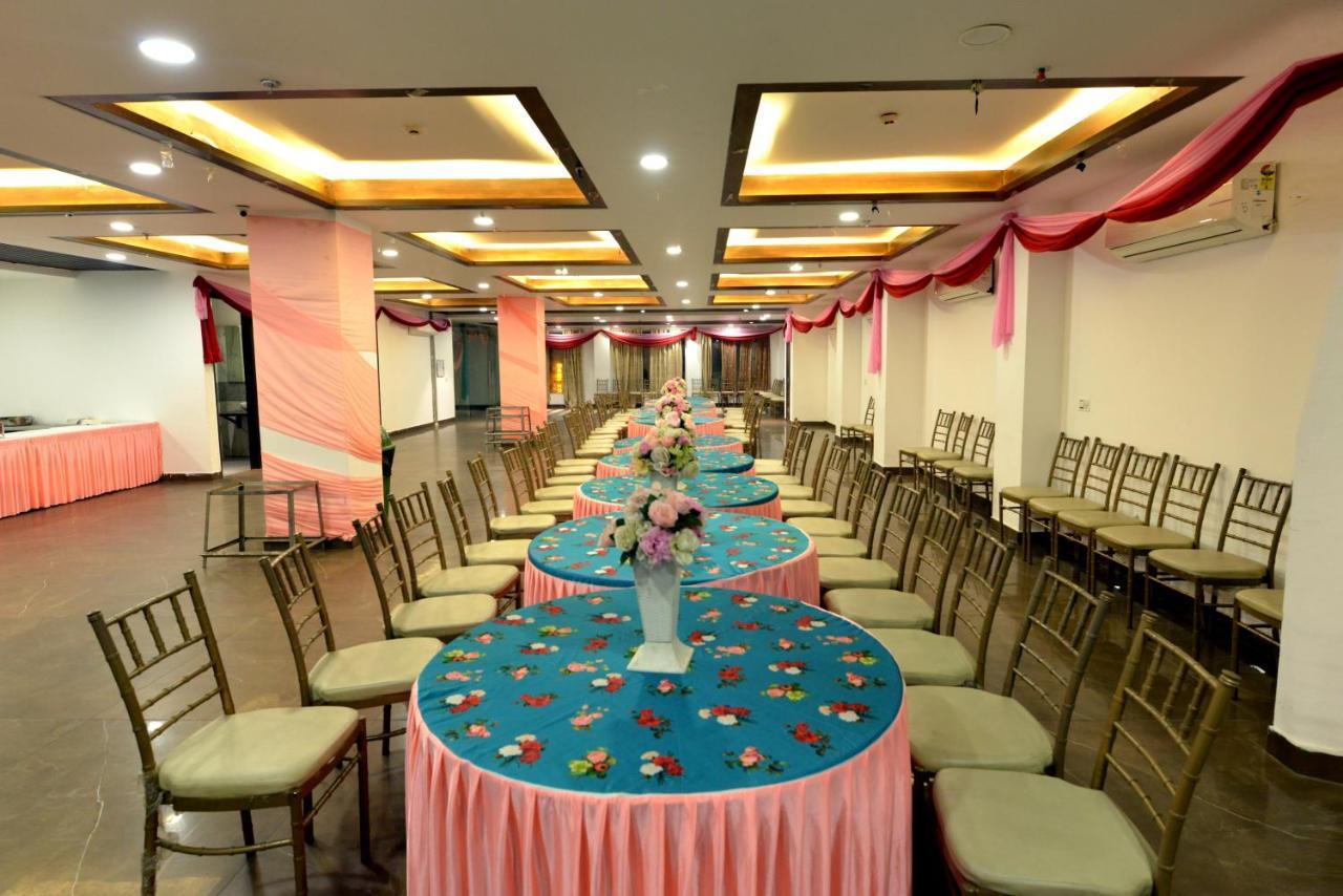 Hotel The Yellow Nayagaon Luaran gambar