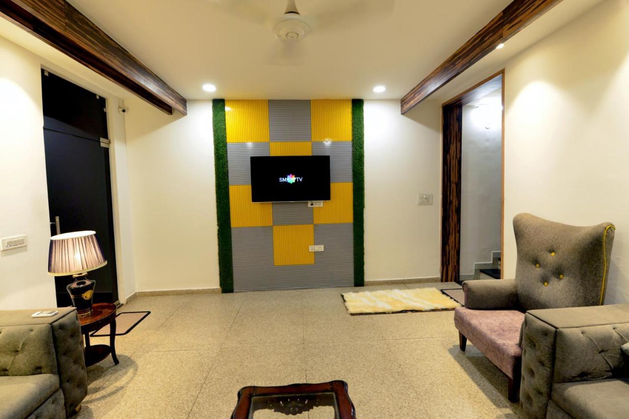 Hotel The Yellow Nayagaon Luaran gambar