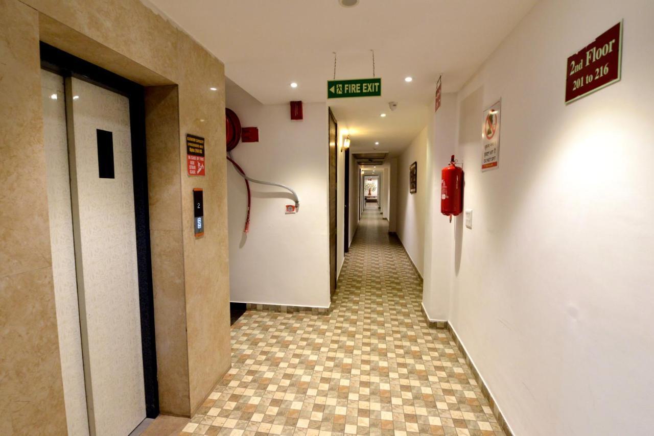 Hotel The Yellow Nayagaon Luaran gambar
