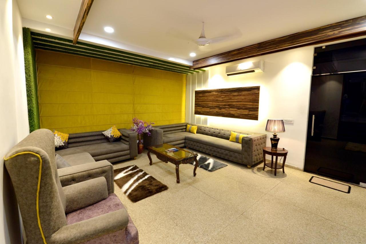 Hotel The Yellow Nayagaon Luaran gambar