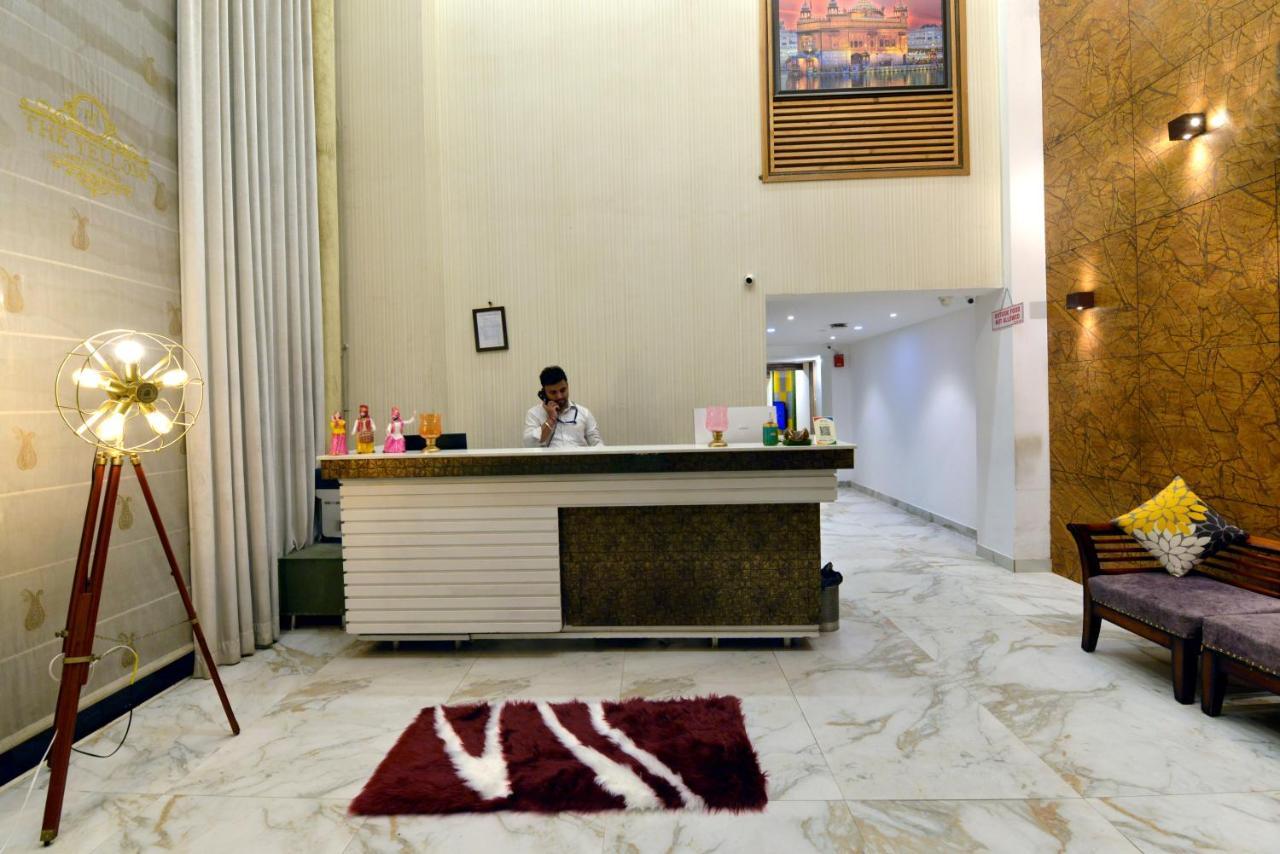 Hotel The Yellow Nayagaon Luaran gambar