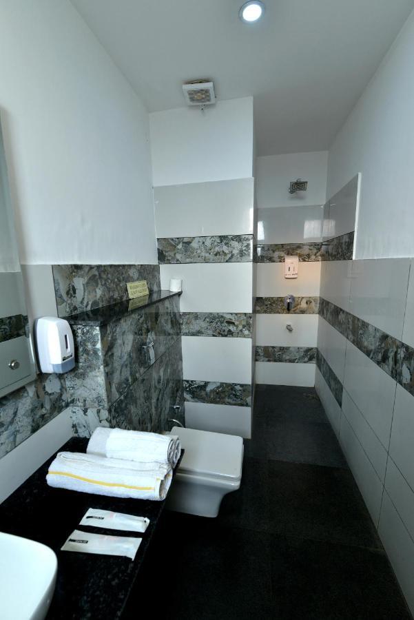Hotel The Yellow Nayagaon Luaran gambar