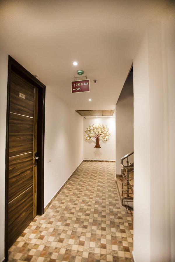 Hotel The Yellow Nayagaon Luaran gambar
